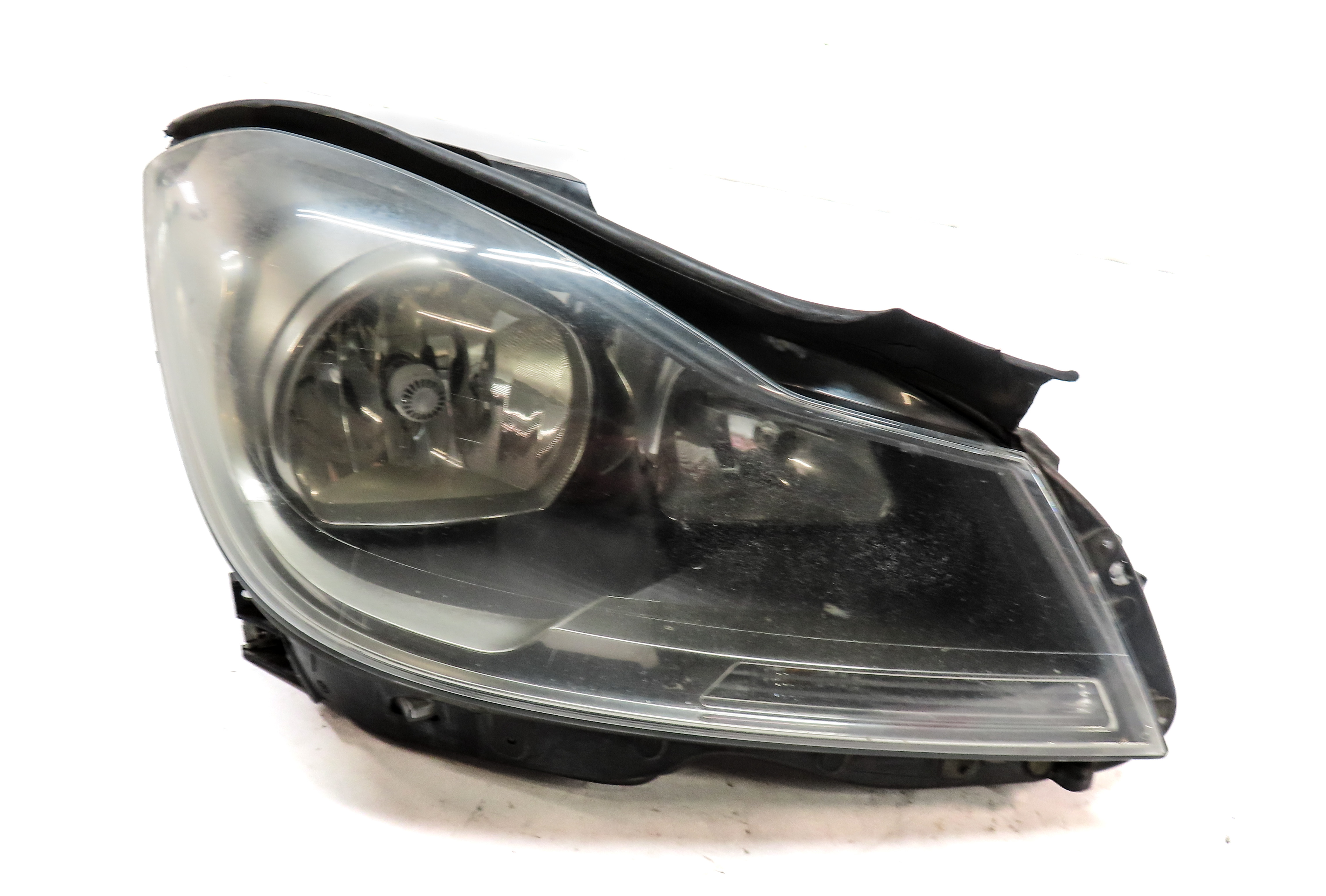 2012-2015 MERCEDES BENZ C250 C300 C350 (W204) RIGHT PASSENGER HALOGEN HEADLIGHT — exact item pictured